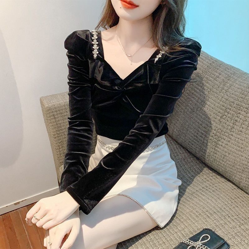 Slim Fit Velvet Women's Shirt  - đánh giá và giá Winter Clothing Trends For Women